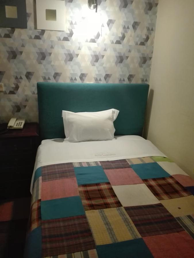 Hotel Kamanga Томар Екстериор снимка