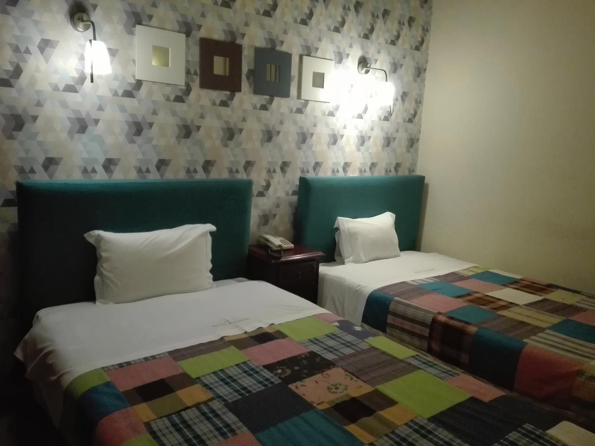 Hotel Kamanga Томар Екстериор снимка