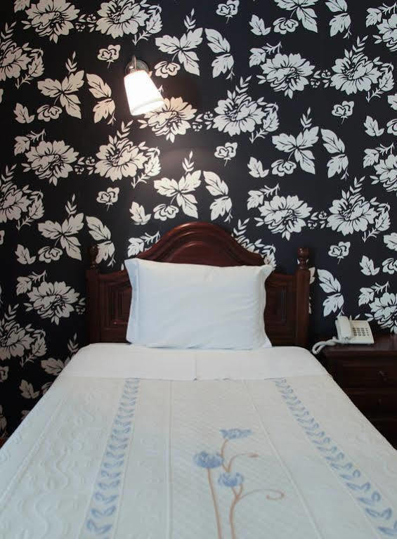 Hotel Kamanga Томар Екстериор снимка